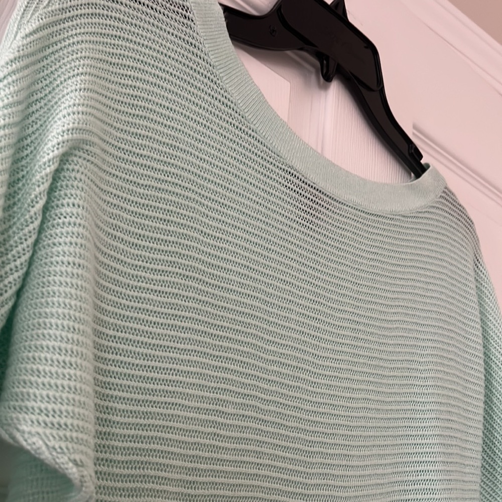 Express mint green top - Picture 2 of 3